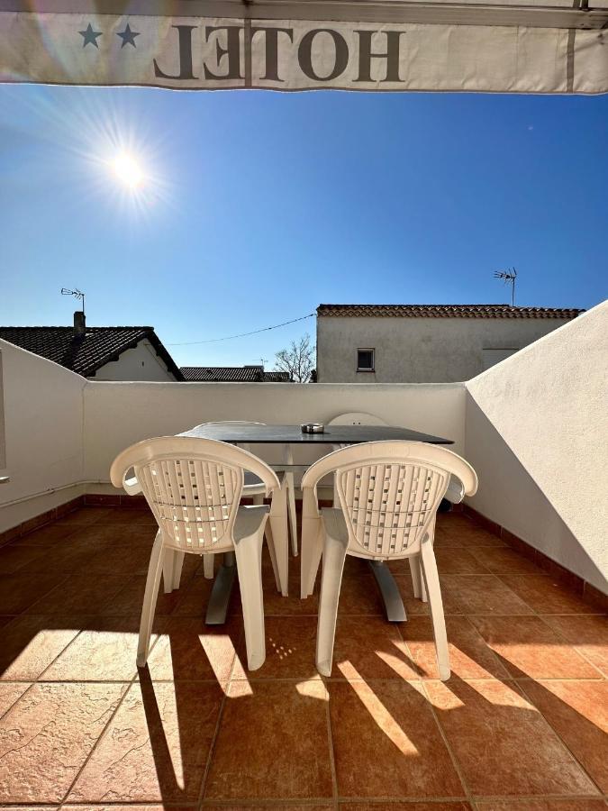 Hotel Les Palmiers En Camargue Saintes-Maries-de-la-Mer Exterior foto